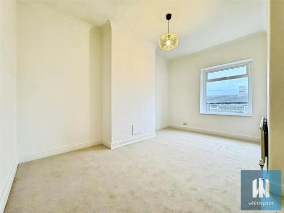 2 bed Terraced to rent Image 11