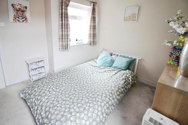 2 bed Terraced for sale Image 12