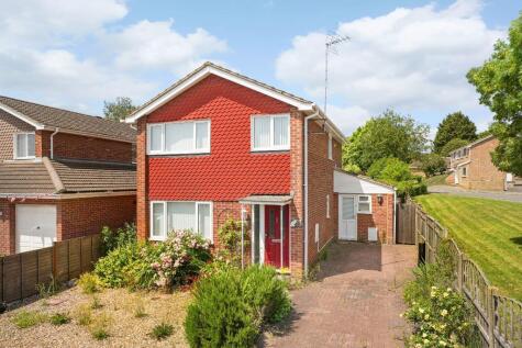 Lothian Close, Bletchley, Milton Keynes, Buckinghamshire, MK3 7SH