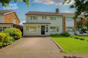 48, Ravensdale, Kingswood, Basildon SS16 5HU