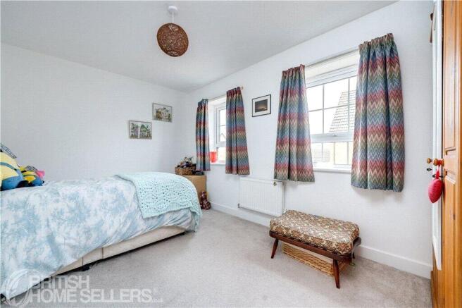 4 bed Detached for sale Image 10