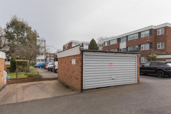 Selworthy Close E11