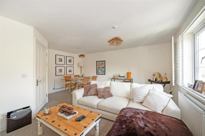 Sitting/Dining Room