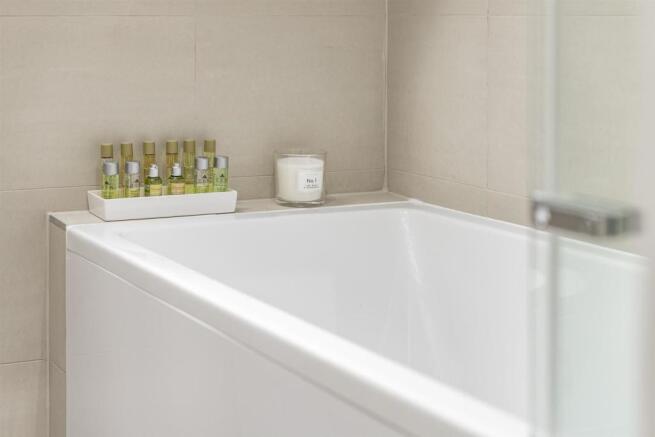 3, 25 Westview Road Low Res - 0015 -_JHG8019 -.jpg