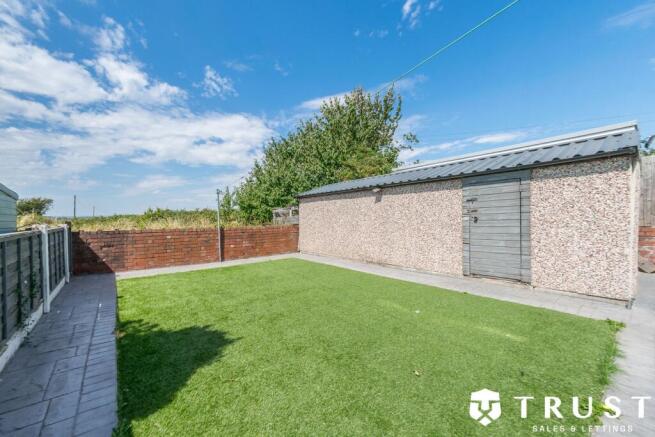 3 bed Semi-Detached to rent Image 4