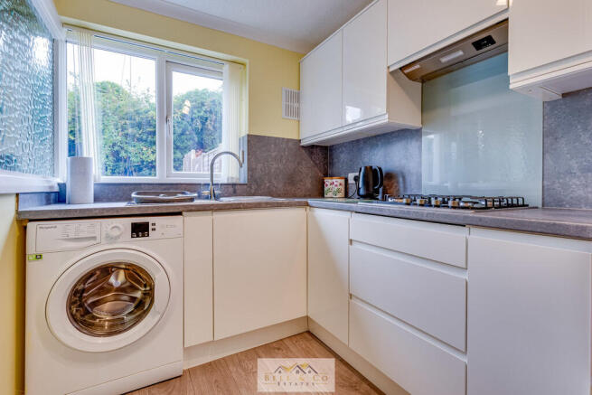 3 bed Semi-Detached for sale Image 8