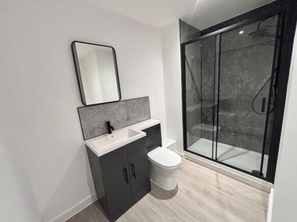 1 bed Apartment to rent Image 6