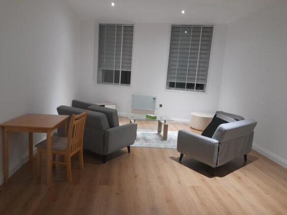1 bed Duplex to rent Image 6