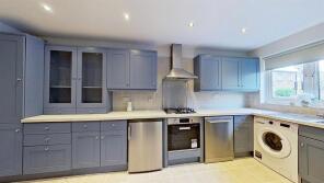 21, Usk Road, London SW11 2RT