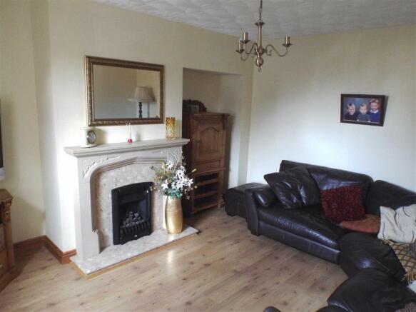 LOUNGE: