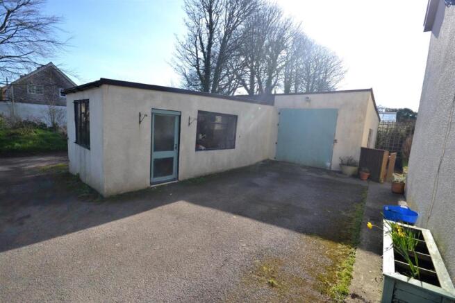 Garage And Workshop.jpg