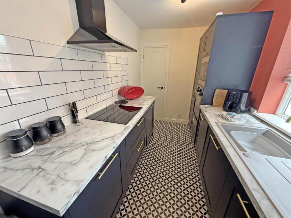 Kitchen A2.jpg