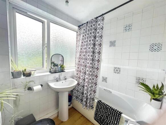 2 bed Terraced for sale Image 12