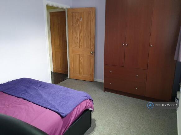 Triple Wardrobe With 2 Deep Drawers