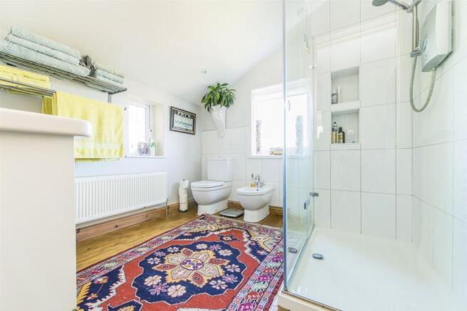 Shower Room.jpg