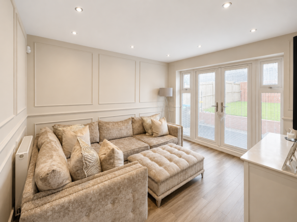 4 bed Detached to rent Image 5