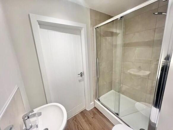 1 bed Apartment to rent Image 8
