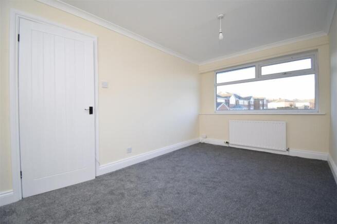 3 bed Detached to rent Image 9