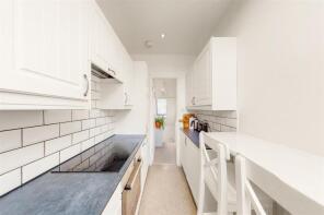 80, Blenheim Gardens, London NW2 4NT