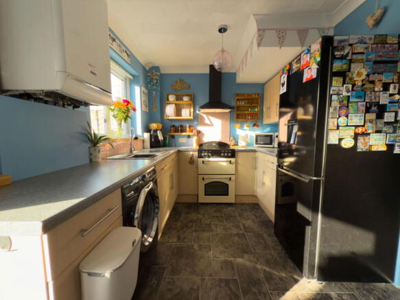 Photo 12