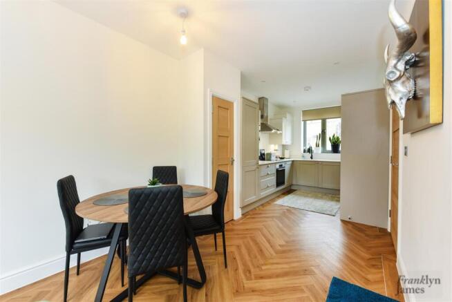 1 Krupa Mews (13).JPG