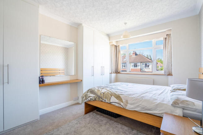 4 bed Semi-Detached for sale Image 8