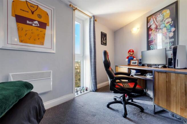 Bedroom/Study