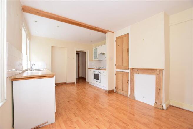 Kitchen/ Breakfast Area