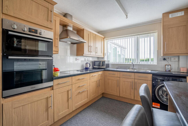 3 bed Detached Bungalow for sale Image 4