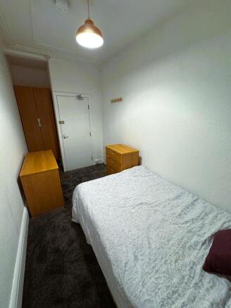 1 bed House Share to rent Image 8