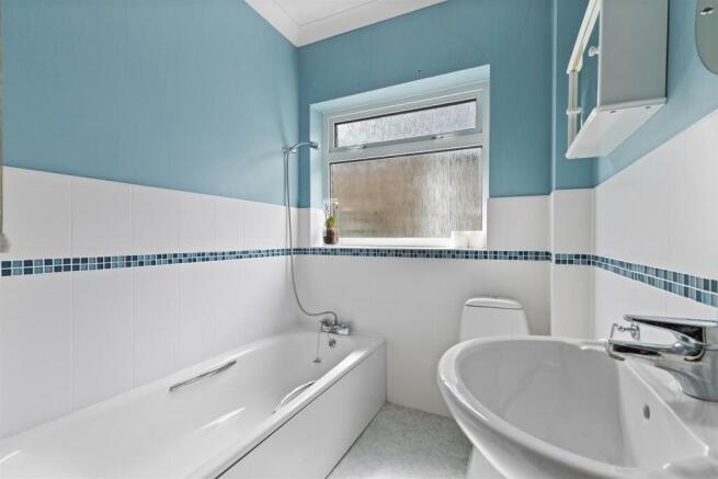 Bathroom.jpg