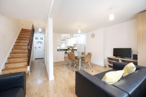 Flat 19, Donegal House, Cambridge Heath Road, London E1 5QR
