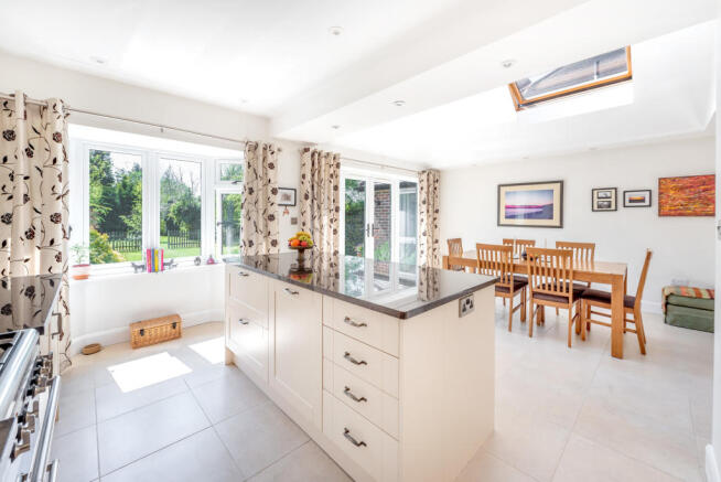 Kitchen/Dining