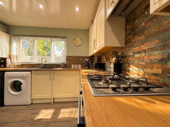3 bed Detached for sale Image 5