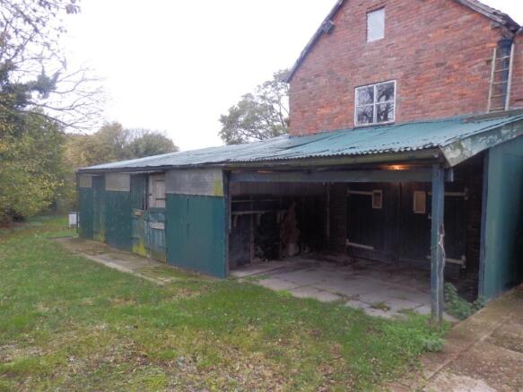 Garage/Workshop