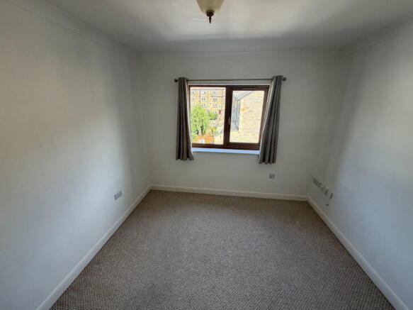 2 bed Flat for sale Image 8
