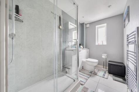 Chandler Mews, Carterton, Oxfordshire, OX18