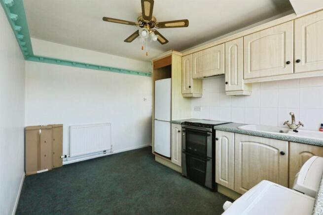 2 bed Semi-Detached for sale Image 5