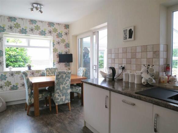 BREAKFAST KITCHEN