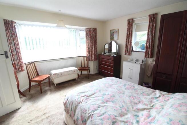 Bedroom 1.JPG