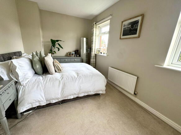 3 bed Semi-Detached for sale Image 11