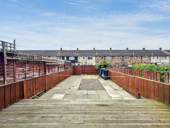 3 bed Terraced for sale Image 9