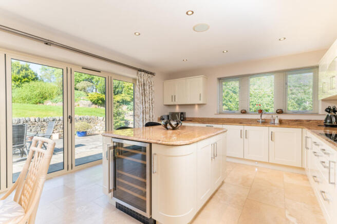 5 bed Barn Conversion for sale Image 6