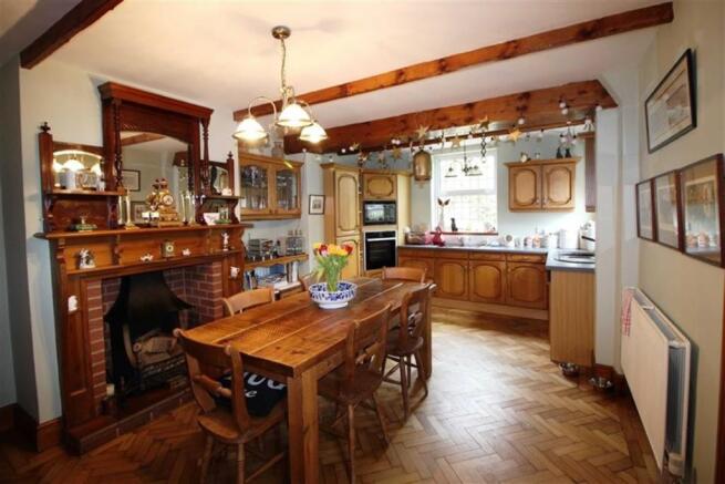 BREAKFAST KITCHEN