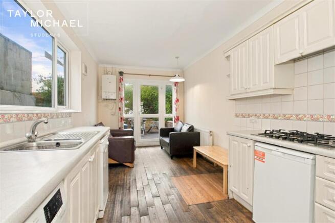 Kitchen / Living Room