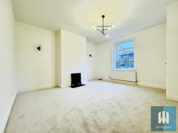 2 bed Terraced to rent Image 10