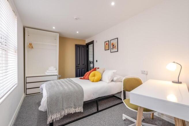 3 Sheffield - room 2 P3.jpg