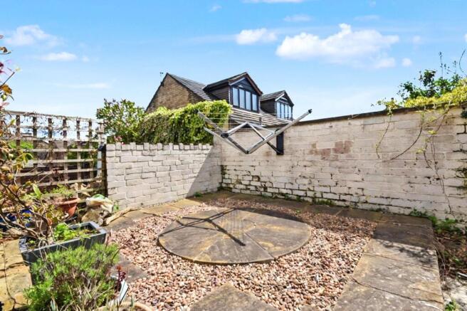 2 bed Terraced for sale Image 7