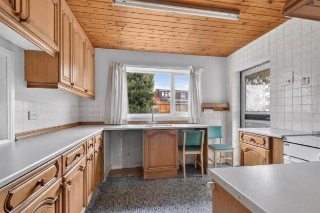 3 bed Detached for sale Image 4