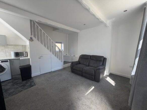 Lounge 2.jpg
